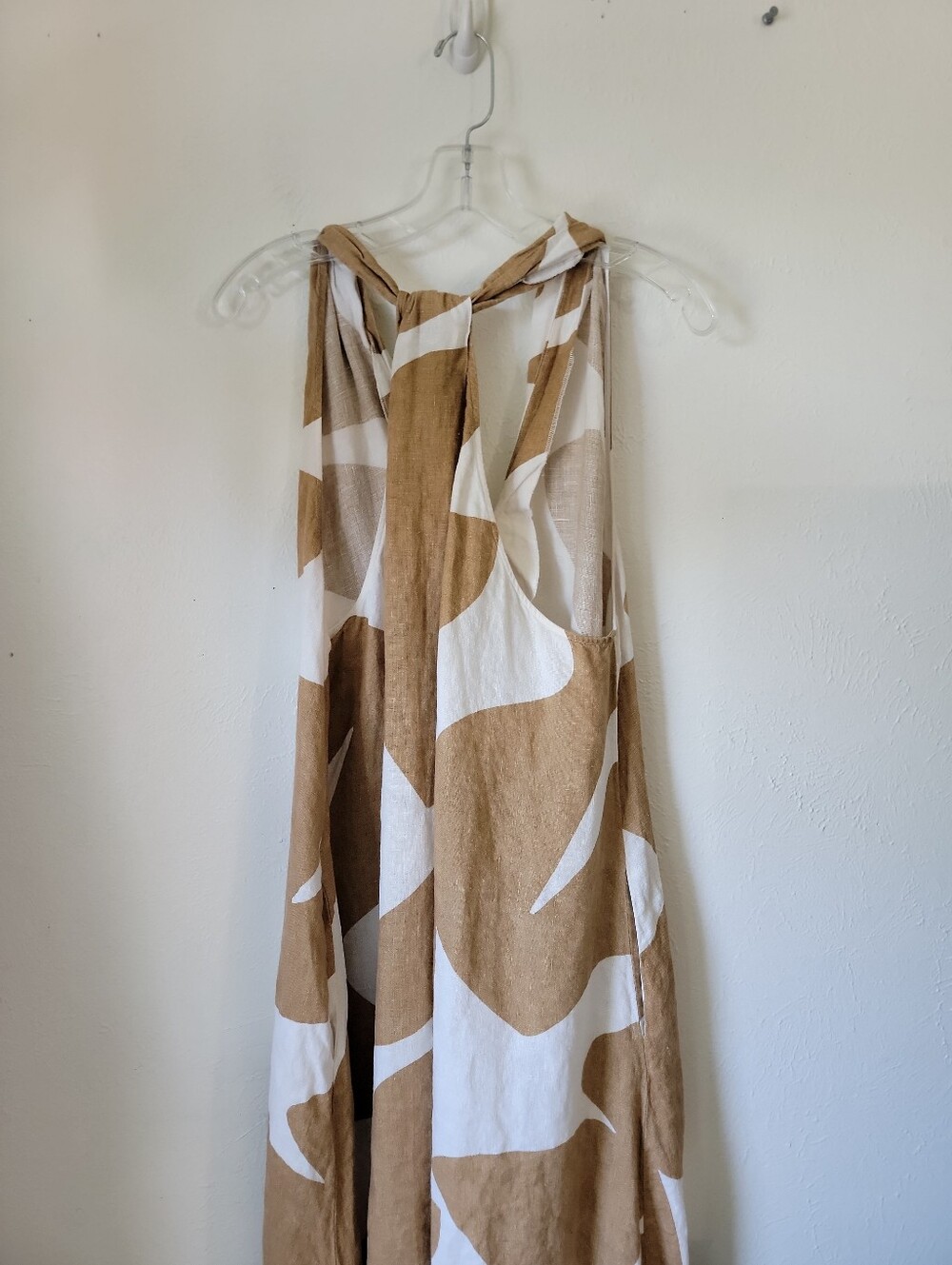 Banana Republic Beige and Cream Halter-Style 100% Linen Maxi Dress - Picture 12 of 12